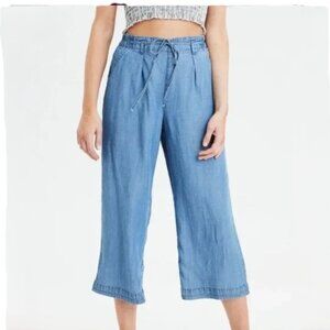 American Eagle | Elastic Waist High Rise Wide Leg Cropped Pants | Size 4 Women's